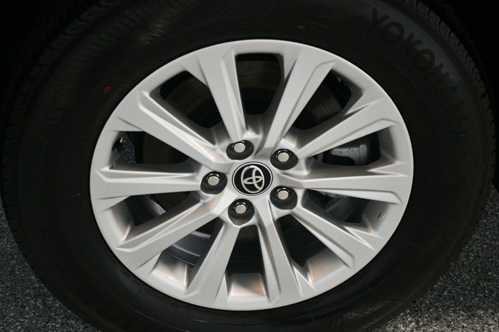 2024 Toyota Grand Highlander Hybrid XLE AWD - 22990137 - 19