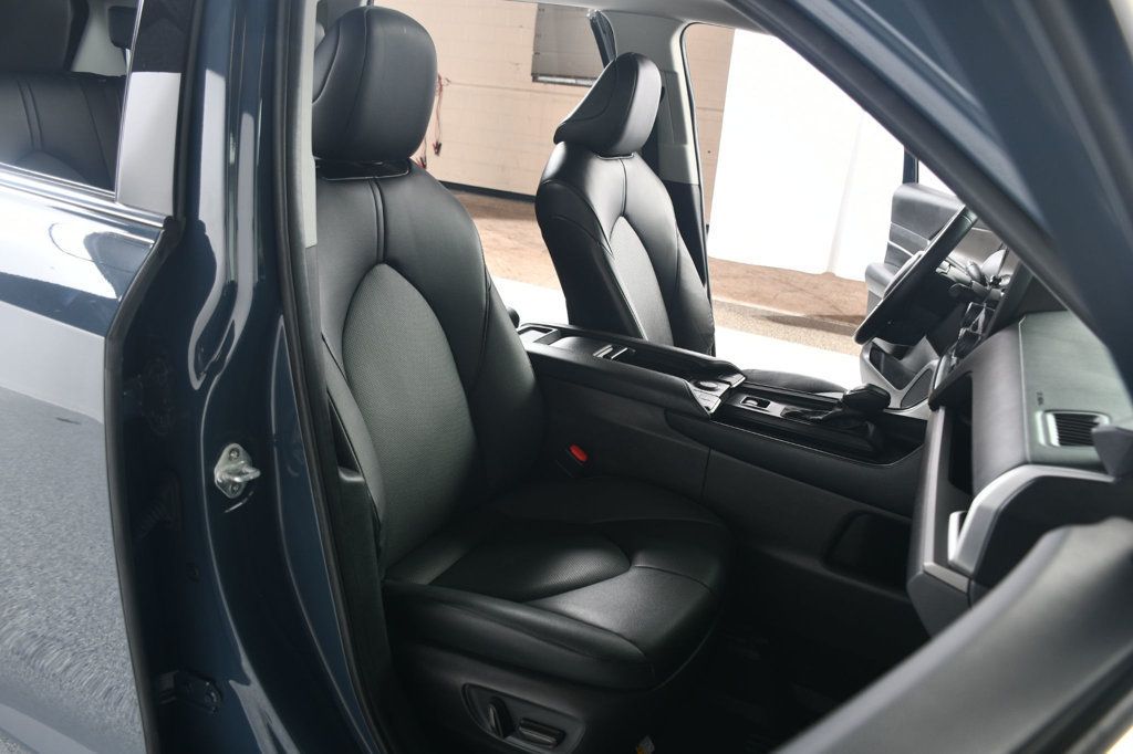 2024 Toyota Grand Highlander Hybrid XLE AWD - 22990137 - 30