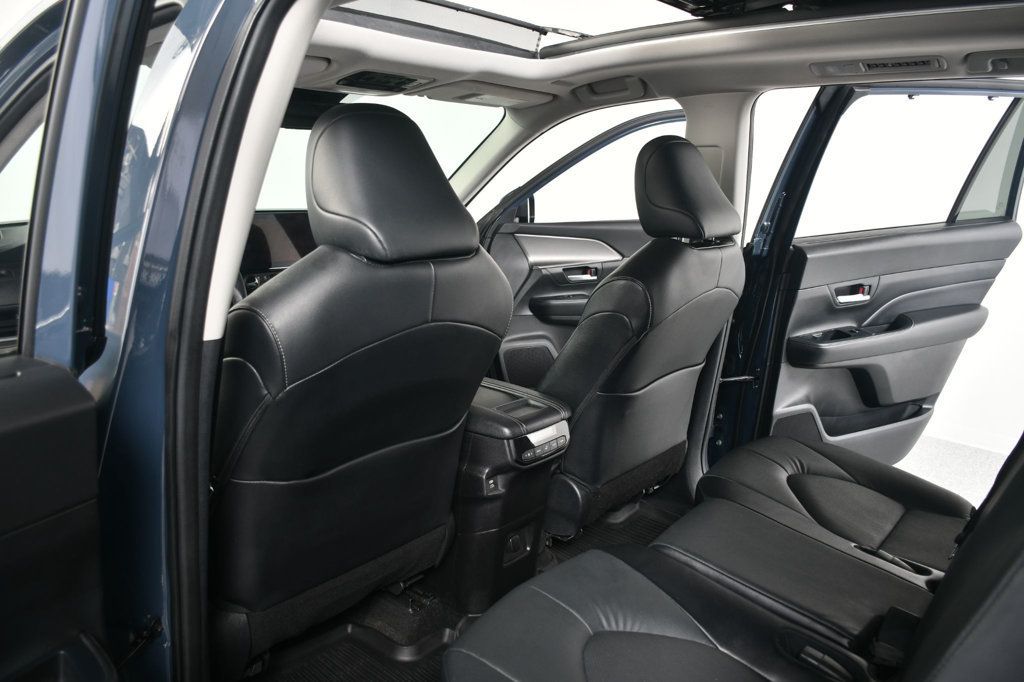 2024 Toyota Grand Highlander Hybrid XLE AWD - 22990137 - 31