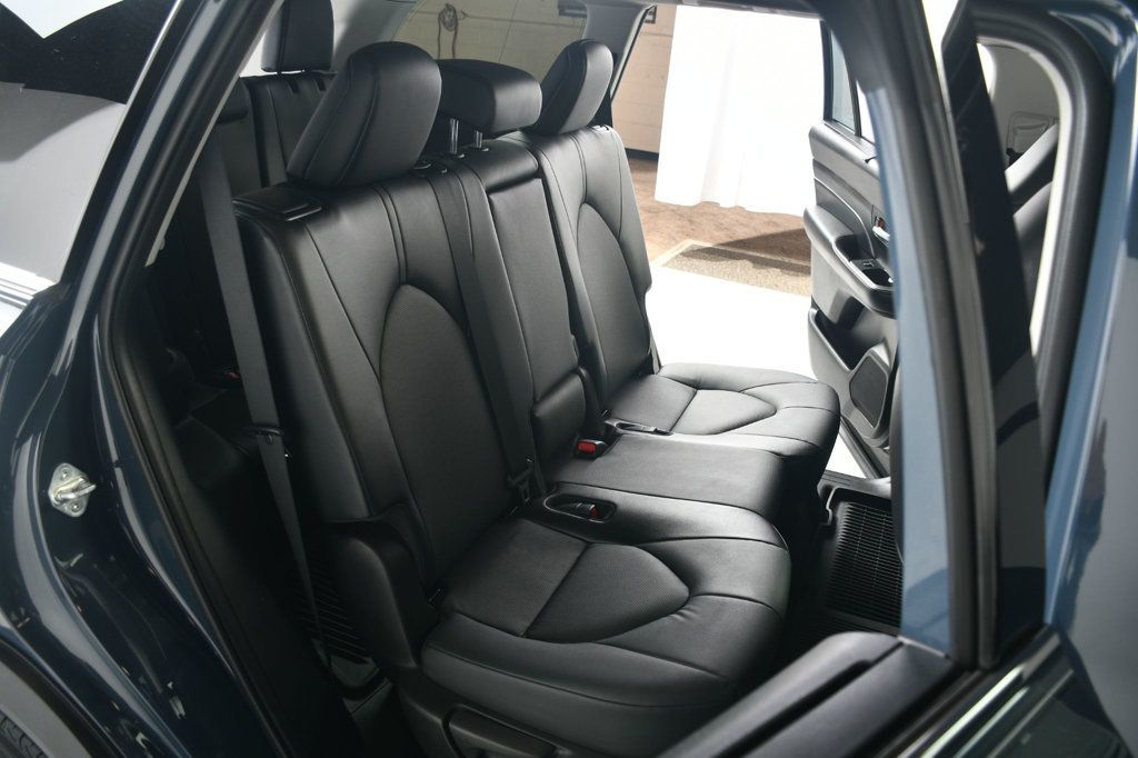 2024 Toyota Grand Highlander Hybrid XLE AWD - 22990137 - 39