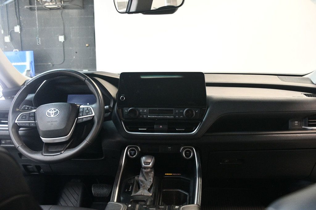 2024 Toyota Grand Highlander Hybrid XLE AWD - 22990137 - 4