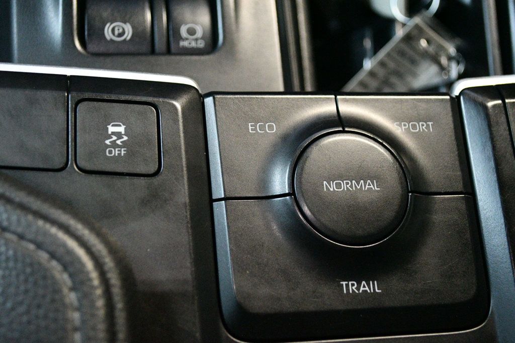 2024 Toyota Grand Highlander Hybrid XLE AWD - 22990137 - 70