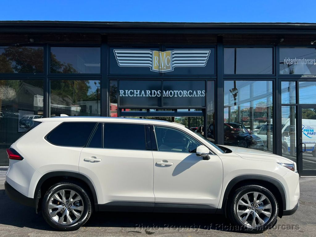 2024 Toyota Grand Highlander Limited AWD - 22118470 - 1