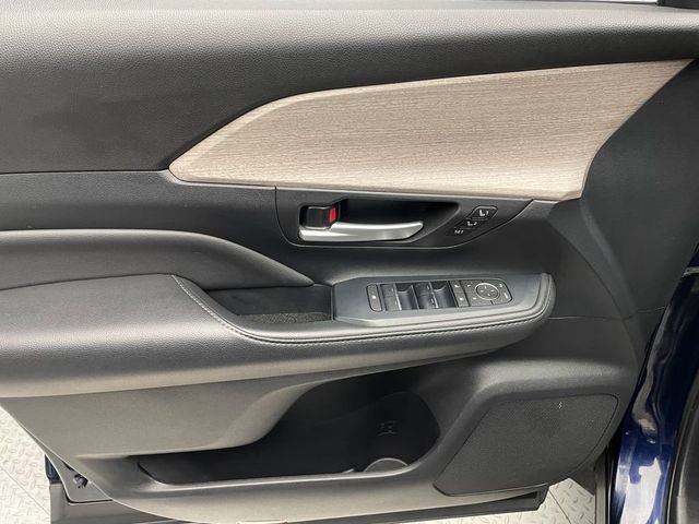 2024 Toyota Grand Highlander Limited AWD - 22954591 - 8