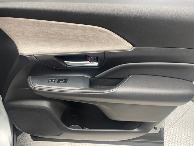 2024 Toyota Grand Highlander Limited AWD - 23010305 - 14
