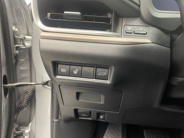 2024 Toyota Grand Highlander Limited AWD - 23010305 - 19