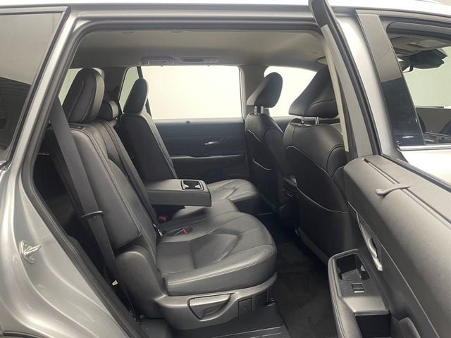 2024 Toyota Grand Highlander Limited AWD - 23010305 - 35