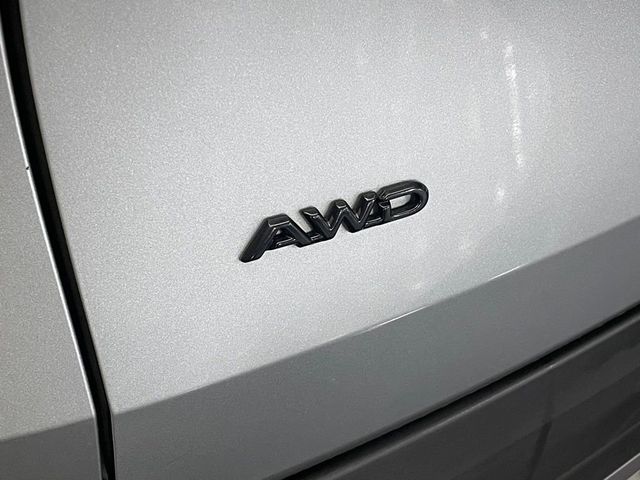 2024 Toyota Grand Highlander Limited AWD - 23010305 - 44