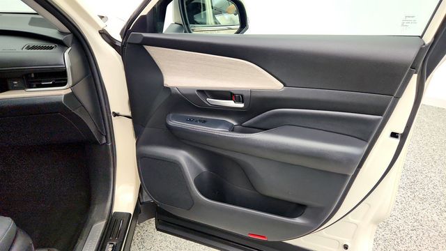 2024 Toyota Grand Highlander Limited AWD w/ Panoramic Roof - 23030977 - 25