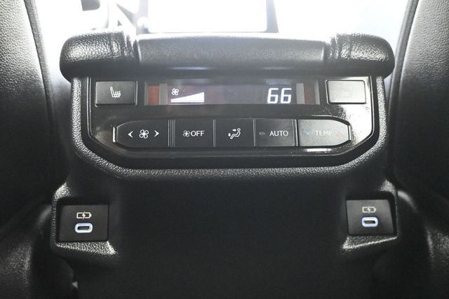 2024 Toyota Grand Highlander Limited FWD - 23020412 - 10