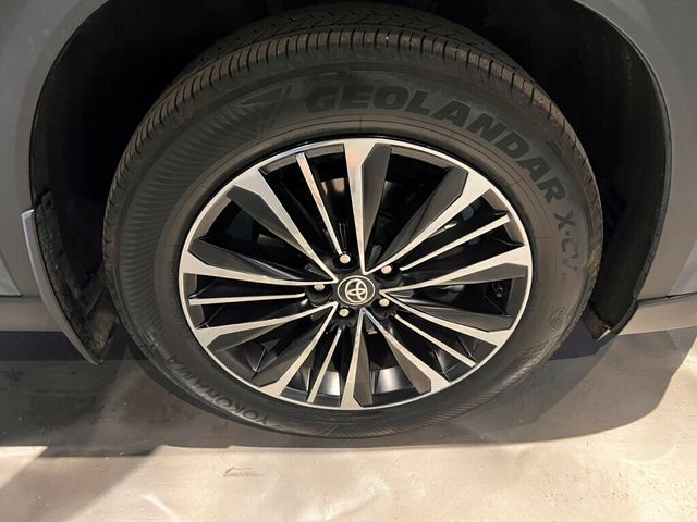 2024 Toyota Grand Highlander LocalTrade/Hybrid/MAX Platinum/Htd&CldSeats/PanoRoof/AdapCruise - 23021741 - 11