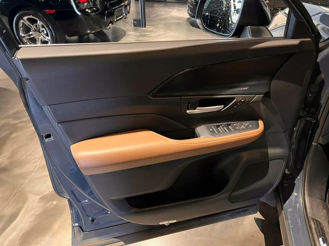 2024 Toyota Grand Highlander LocalTrade/Hybrid/MAX Platinum/Htd&CldSeats/PanoRoof/AdapCruise - 23021741 - 12