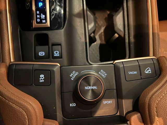2024 Toyota Grand Highlander LocalTrade/Hybrid/MAX Platinum/Htd&CldSeats/PanoRoof/AdapCruise - 23021741 - 19