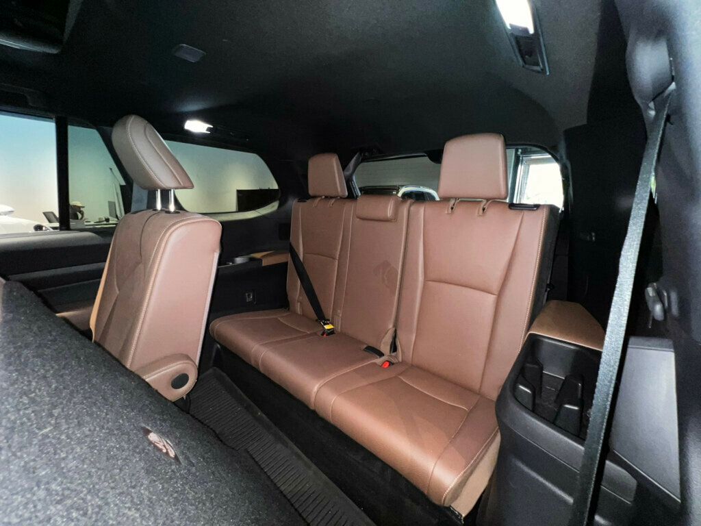 2024 Toyota Grand Highlander LocalTrade/Hybrid/MAX Platinum/Htd&CldSeats/PanoRoof/AdapCruise - 23021741 - 23