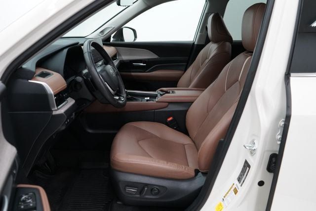 2024 Toyota Grand Highlander Platinum - 23076671 - 11