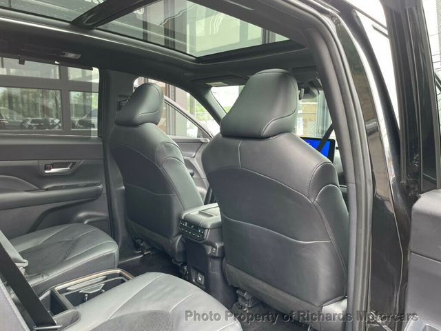 2024 Toyota Grand Highlander Platinum AWD - 22882821 - 17