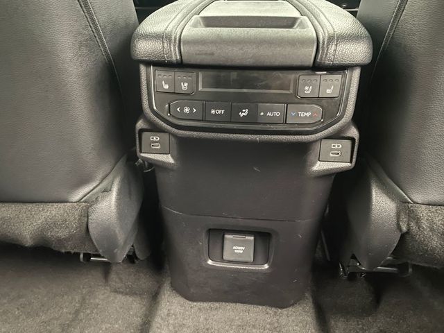 2024 Toyota Grand Highlander Platinum AWD - 22975363 - 42