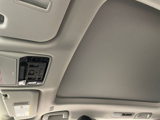 2024 Toyota Grand Highlander Platinum AWD - 22979763 - 30