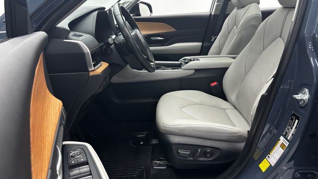 2024 Toyota Grand Highlander Platinum AWD - 23030150 - 9
