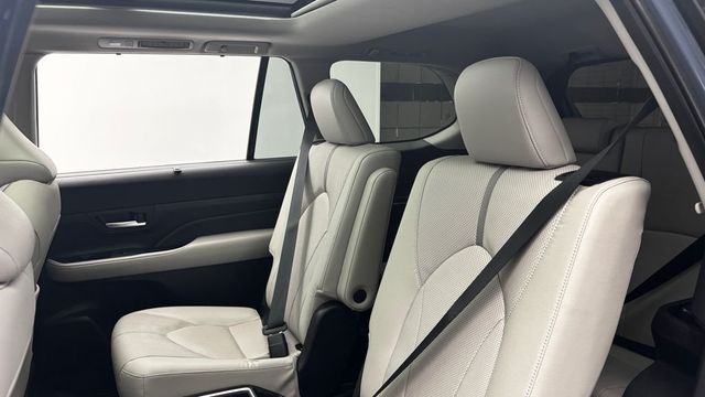 2024 Toyota Grand Highlander Platinum AWD - 23030150 - 32