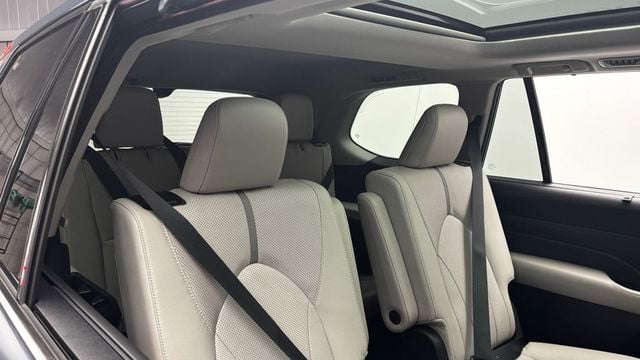 2024 Toyota Grand Highlander Platinum AWD - 23030150 - 44