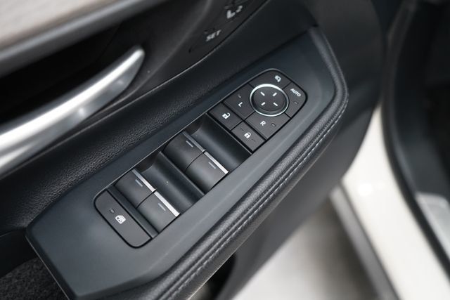 2024 Toyota Grand Highlander XLE - 23079505 - 10