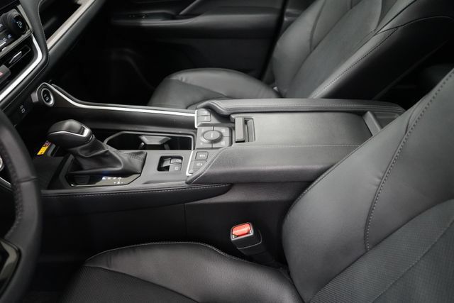 2024 Toyota Grand Highlander XLE - 23079505 - 35