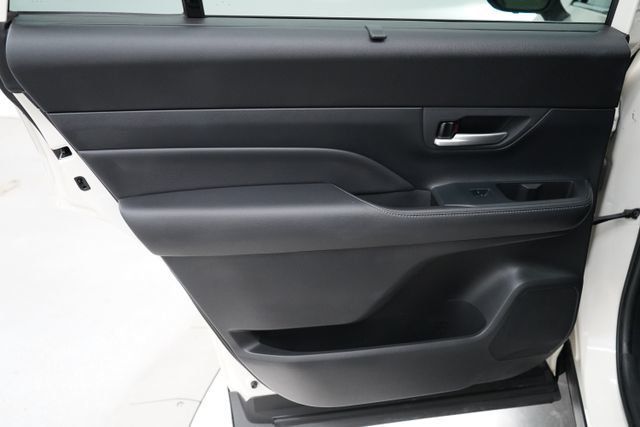 2024 Toyota Grand Highlander XLE - 23079505 - 37