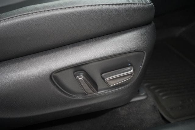 2024 Toyota Grand Highlander XLE - 23079505 - 53