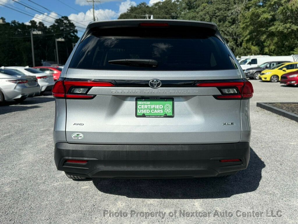 2024 Toyota Grand Highlander XLE AWD photo 4