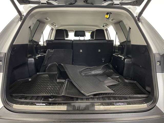 2024 Toyota Grand Highlander XLE AWD - 22951229 - 40