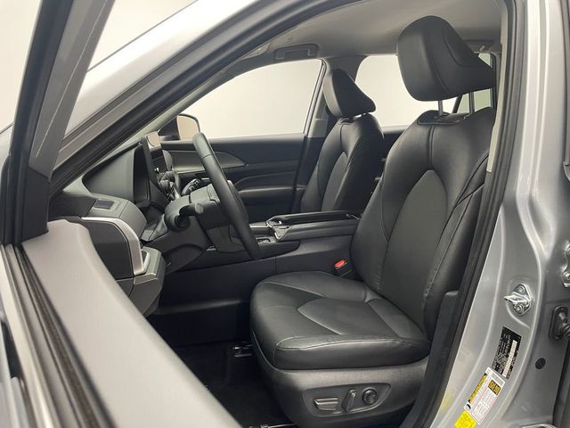 2024 Toyota Grand Highlander XLE AWD - 22975362 - 12
