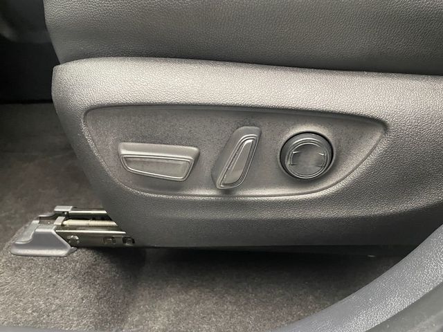 2024 Toyota Grand Highlander XLE AWD - 22975362 - 13