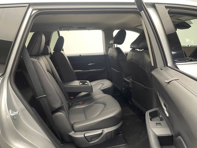 2024 Toyota Grand Highlander XLE AWD - 22975362 - 35