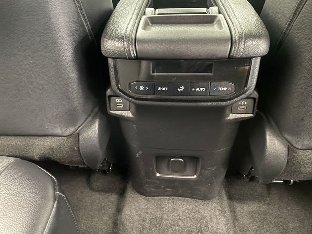 2024 Toyota Grand Highlander XLE AWD - 22975362 - 37
