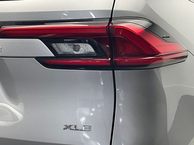 2024 Toyota Grand Highlander XLE AWD - 22975362 - 43