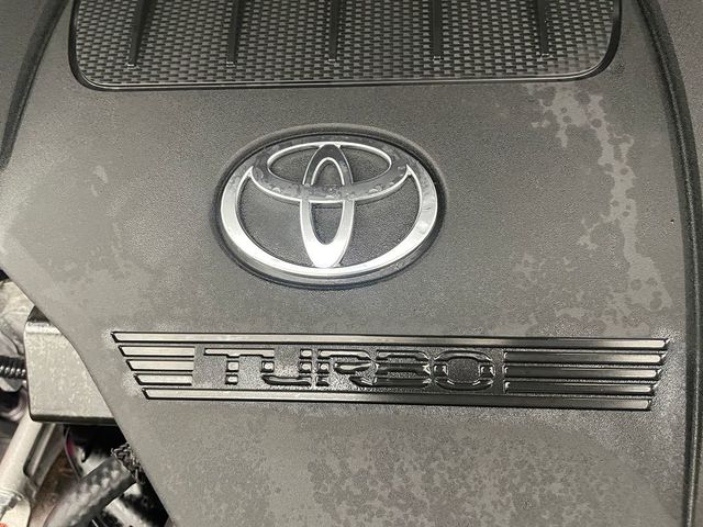2024 Toyota Grand Highlander XLE AWD - 22975362 - 46