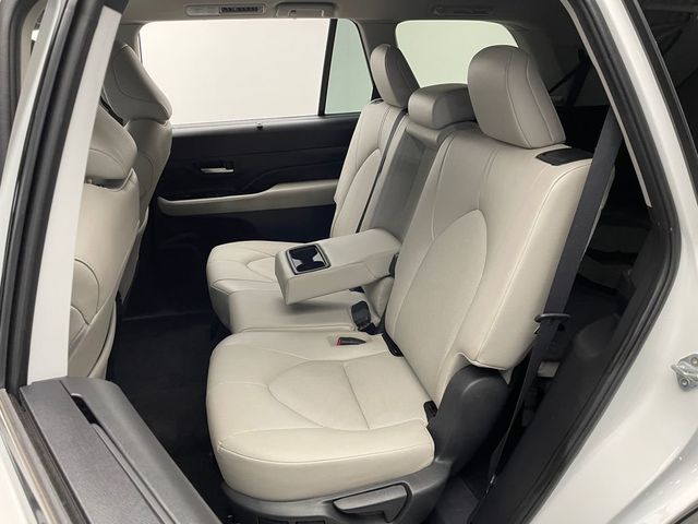 2024 Toyota Grand Highlander XLE AWD - 23013207 - 33