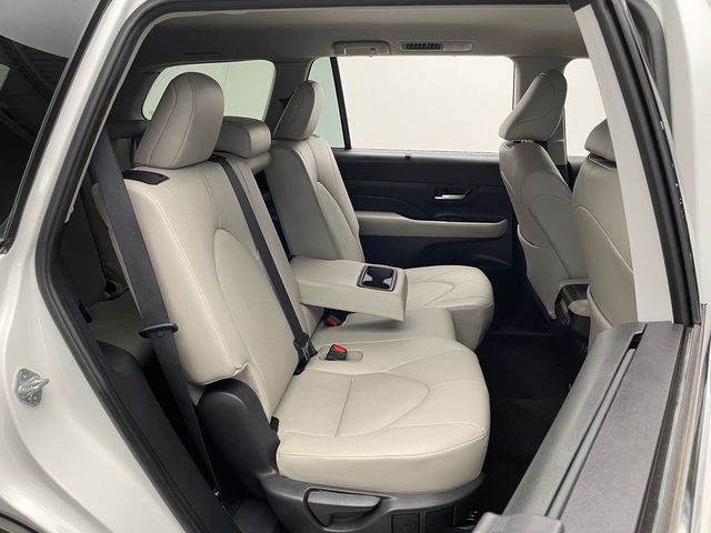 2024 Toyota Grand Highlander XLE AWD - 23013207 - 36
