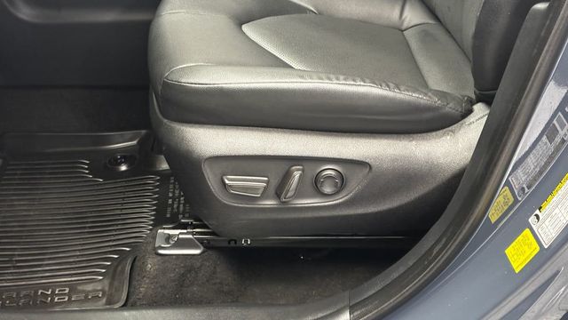 2024 Toyota Grand Highlander XLE AWD - 23034745 - 11