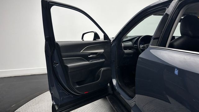 2024 Toyota Grand Highlander XLE AWD - 23034745 - 16