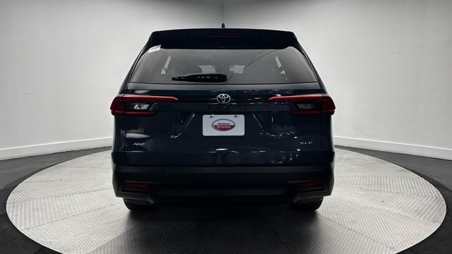 2024 Toyota Grand Highlander XLE AWD - 23034745 - 37