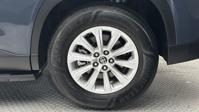 2024 Toyota Grand Highlander XLE AWD - 23034745 - 4