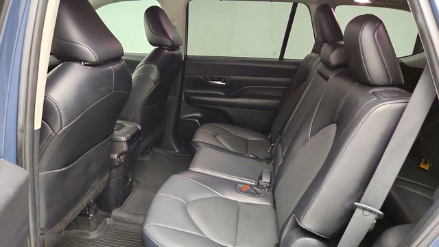 2024 Toyota Grand Highlander XLE AWD - 23099910 - 17