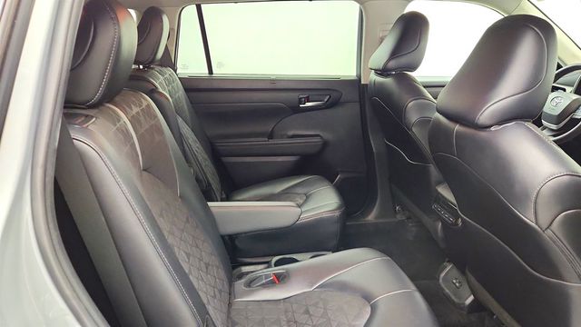 2024 Toyota Highlander Hybrid XLE Nightshade AWD - 23082267 - 19