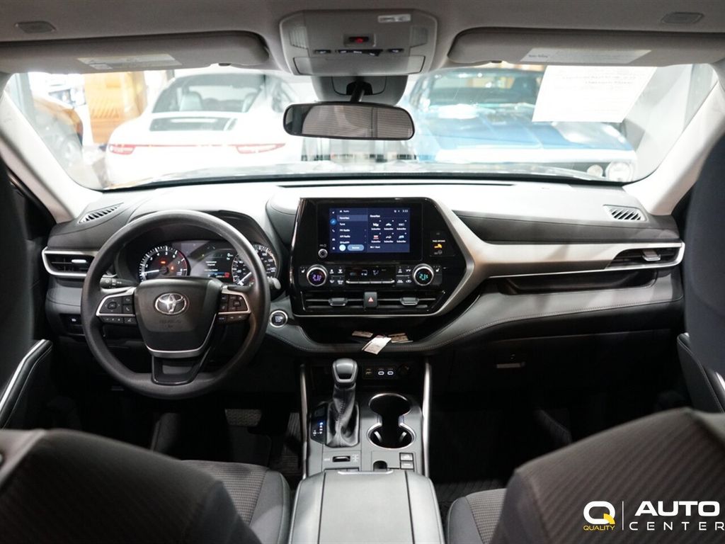 2024 Toyota Highlander LE AWD - 22924310 - 17