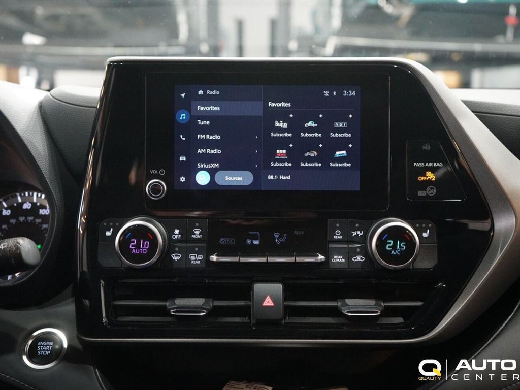 2024 Toyota Highlander LE AWD - 22924310 - 21