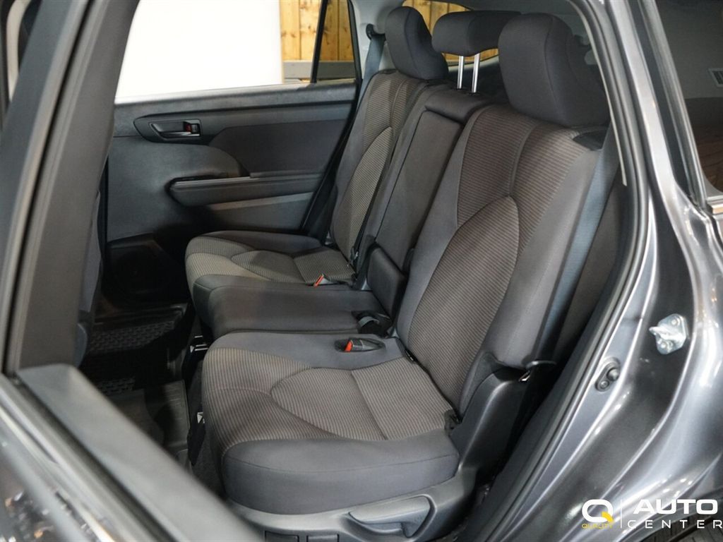 2024 Toyota Highlander LE AWD - 22924310 - 30