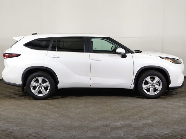 2024 Toyota Highlander LE AWD - 22994551 - 16