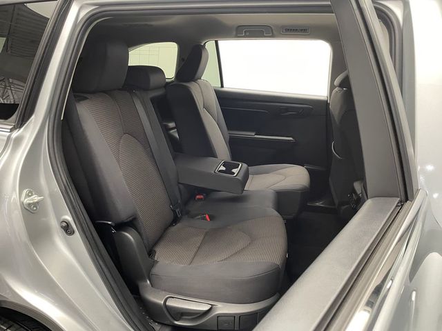 2024 Toyota Highlander LE AWD - 23010316 - 36